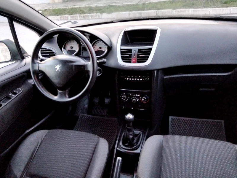 Peugeot 207 1.4i.75k + КЛИМА. ГАЗОВ ИНЖЕКЦИОН. 2010Г., снимка 14 - Автомобили и джипове - 52816364