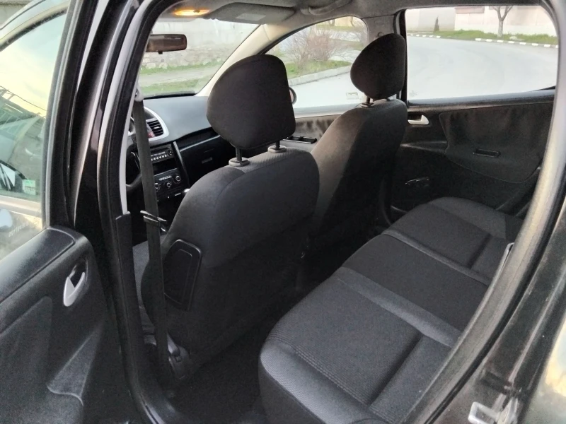 Peugeot 207 1.4i.75k + КЛИМА. ГАЗОВ ИНЖЕКЦИОН. 2010Г., снимка 17 - Автомобили и джипове - 52816364
