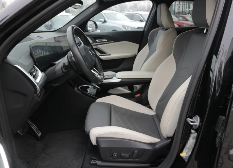 BMW iX2 xDrive30 M Pack, снимка 4 - Автомобили и джипове - 52999720