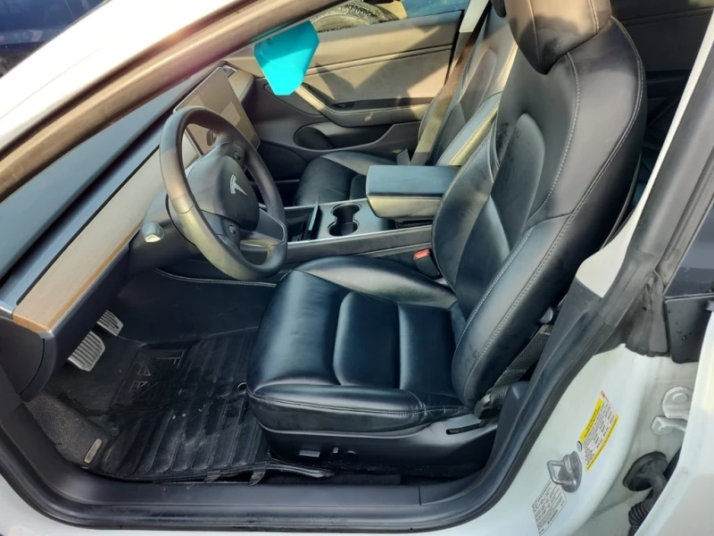 Tesla Model 3 * STANDARD RANGE PLUS * CARFAX * БЕЗ ПЪРВОНАЧАЛНА , снимка 5 - Автомобили и джипове - 53000949