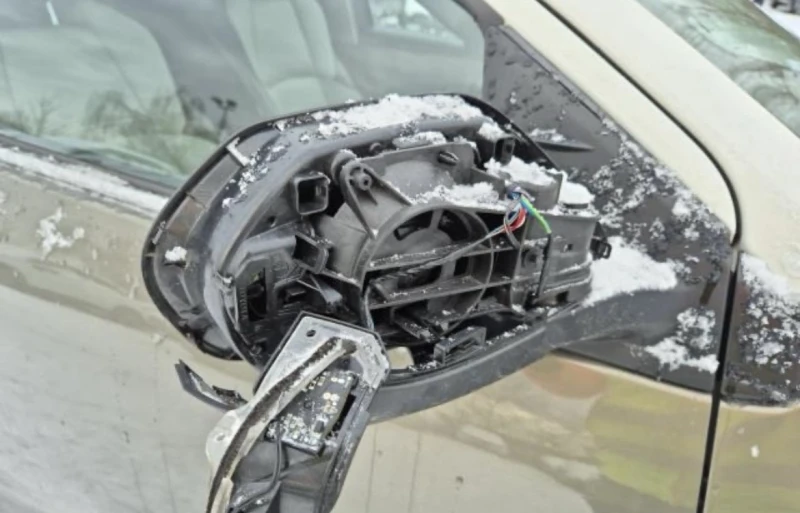 Toyota Yaris 1.5, снимка 9 - Автомобили и джипове - 53082761