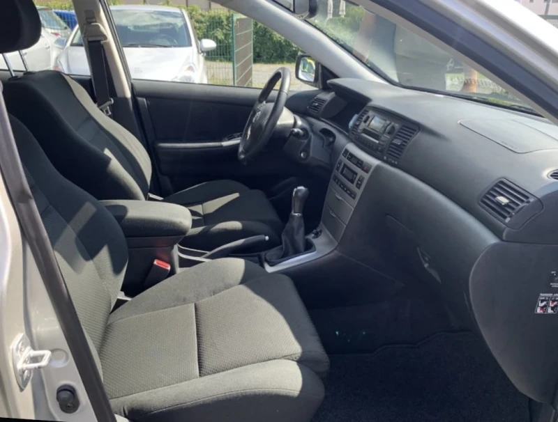 Toyota Corolla 1, 6 VVT-i* FACELIFT* 110 KC* ИТАЛИЯ* КАТО НОВА, снимка 12 - Автомобили и джипове - 53180899