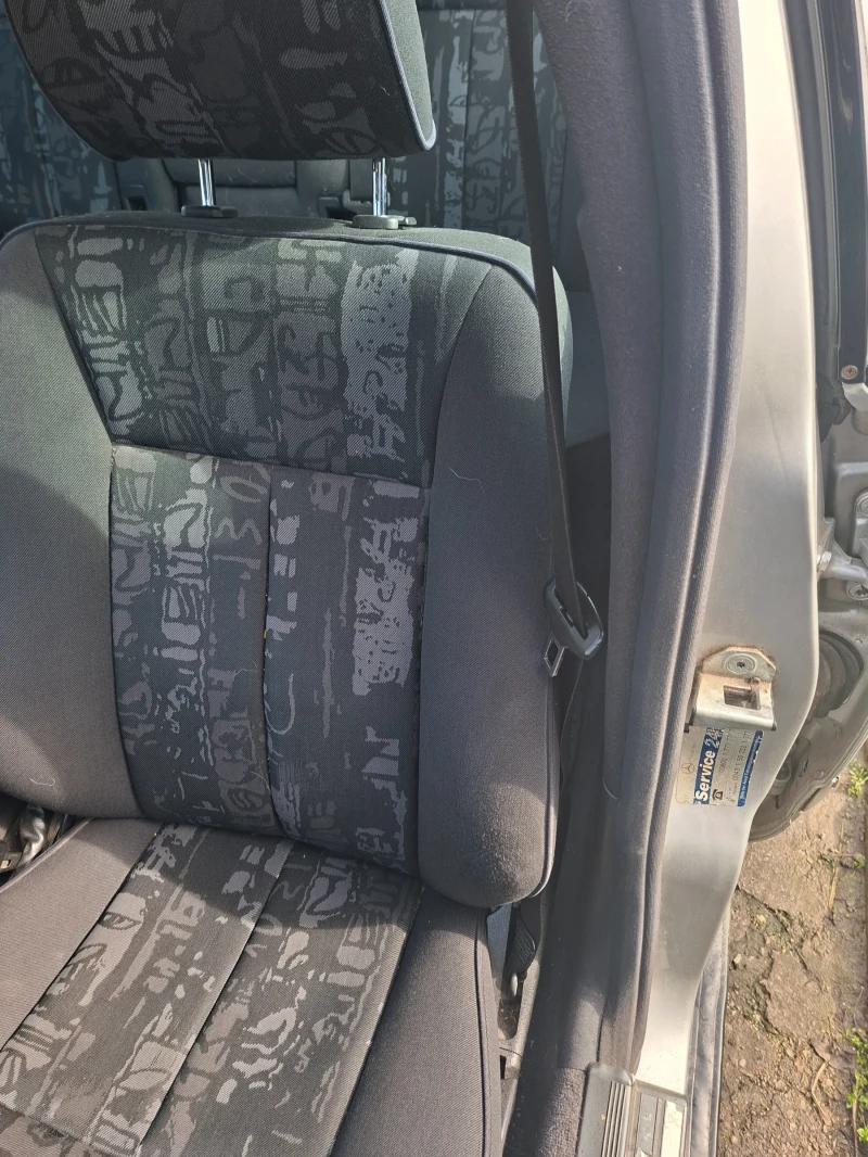 Mercedes-Benz E 300, снимка 16 - Автомобили и джипове - 53401961