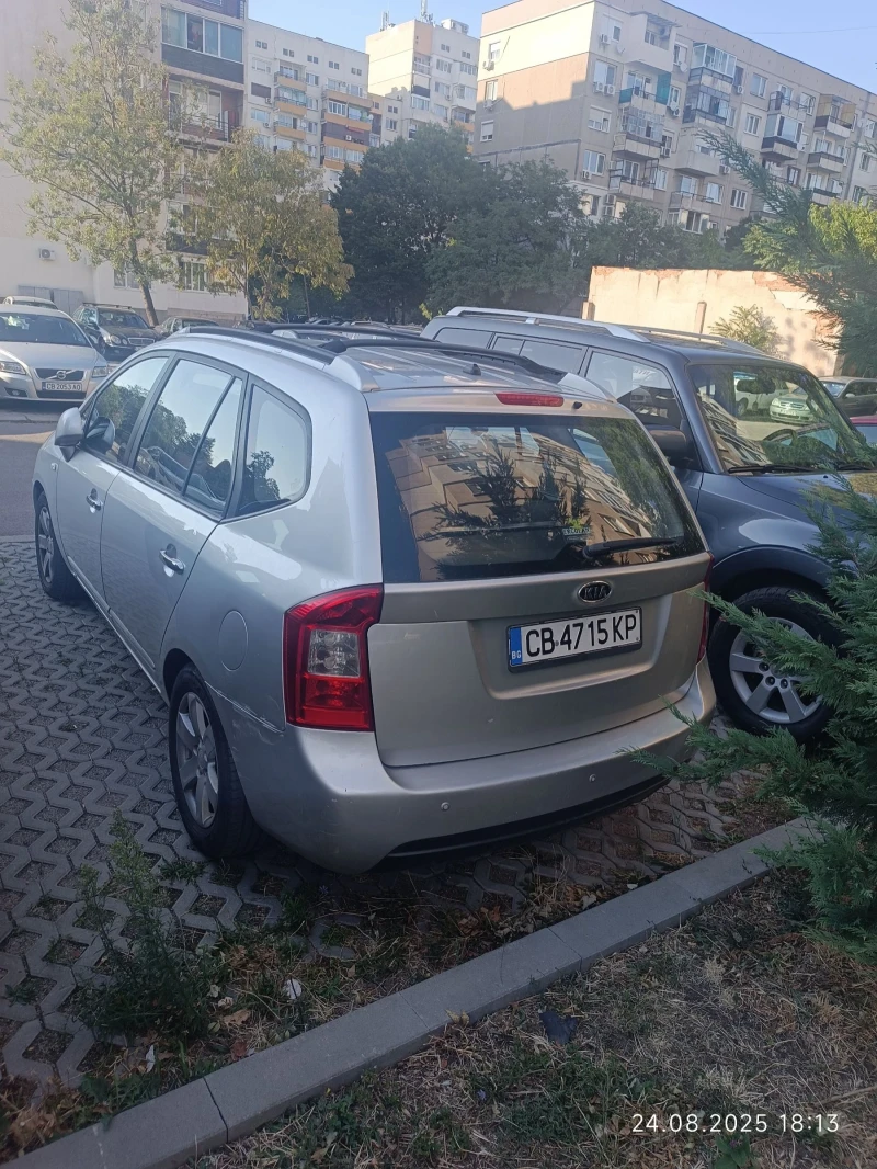 Kia Carens, снимка 5 - Автомобили и джипове - 53468302