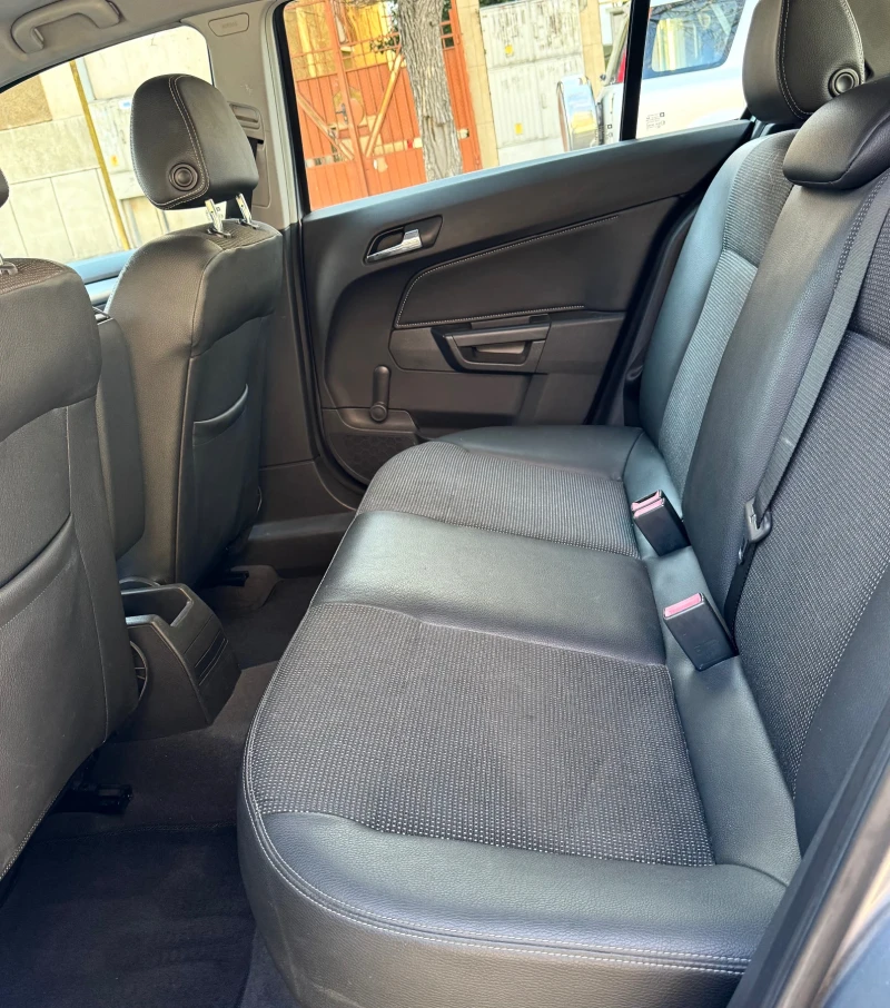 Opel Astra, снимка 10 - Автомобили и джипове - 53481835