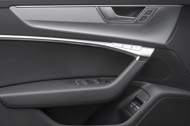 Audi A6 Avant 55 TFSIe Quattro = S-line = Гаранция, снимка 4 - Автомобили и джипове - 52727266