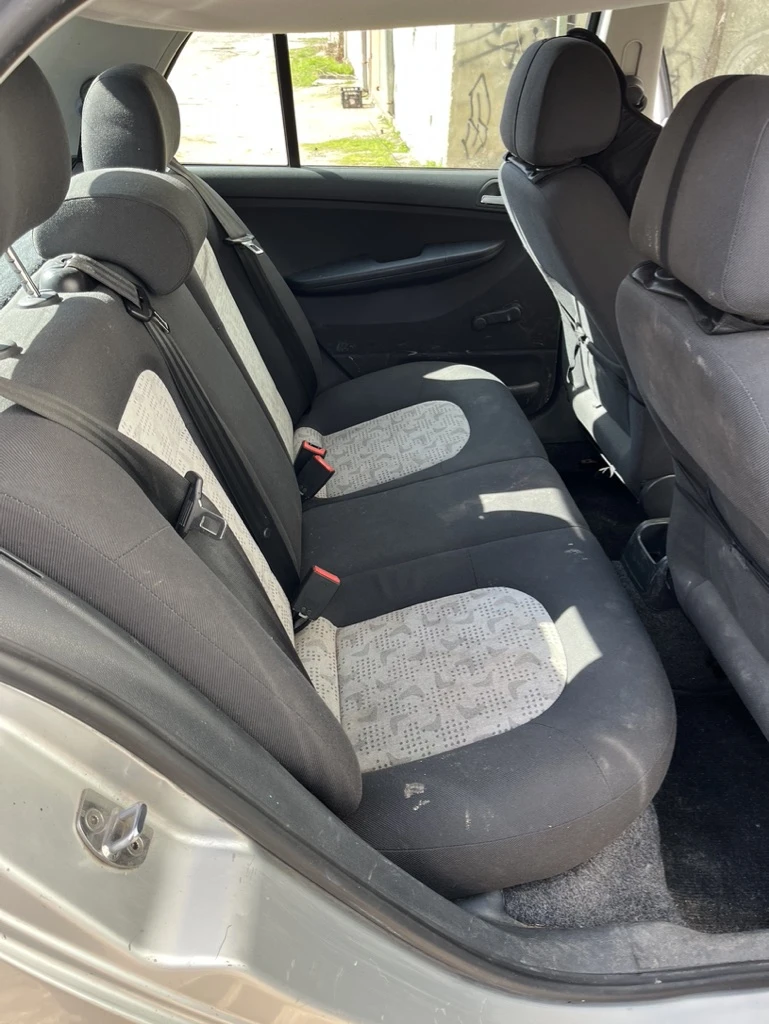 Skoda Fabia, снимка 12 - Автомобили и джипове - 53682059