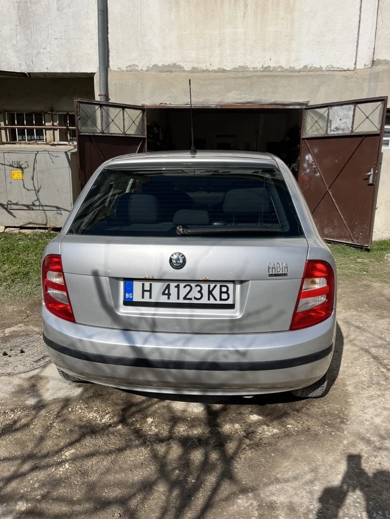 Skoda Fabia, снимка 13 - Автомобили и джипове - 53682059