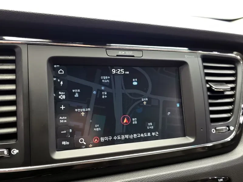 Kia Carnival 11-Seater Prestige, снимка 16 - Автомобили и джипове - 55937003