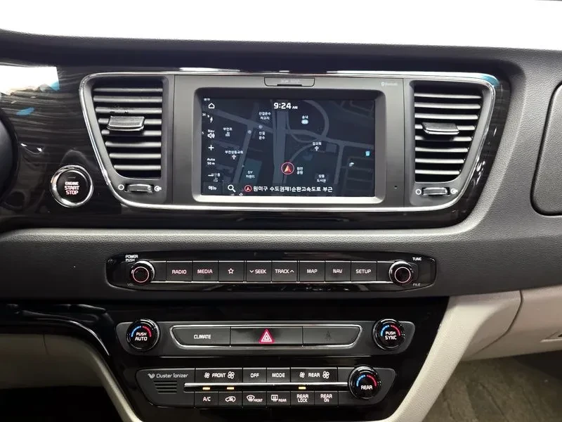 Kia Carnival 11-Seater Prestige, снимка 15 - Автомобили и джипове - 55937003