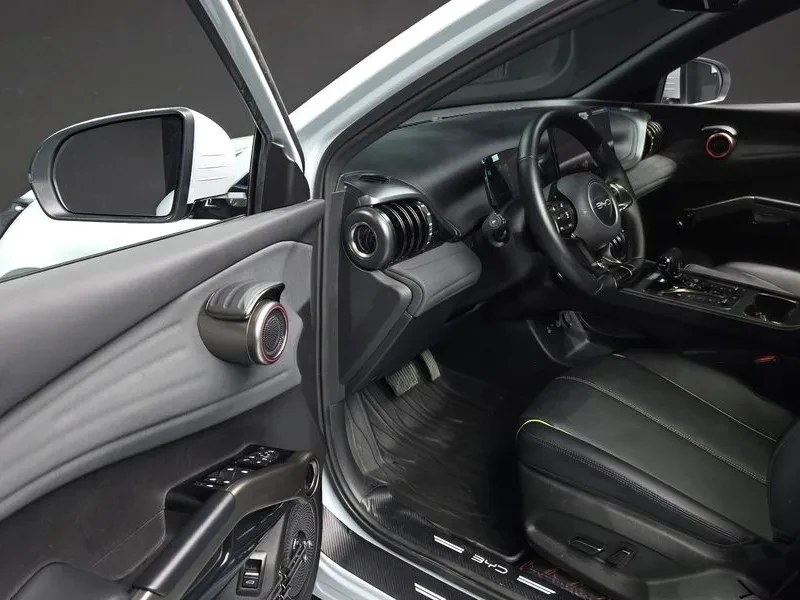 BYD Atto3, снимка 9 - Автомобили и джипове - 56223426
