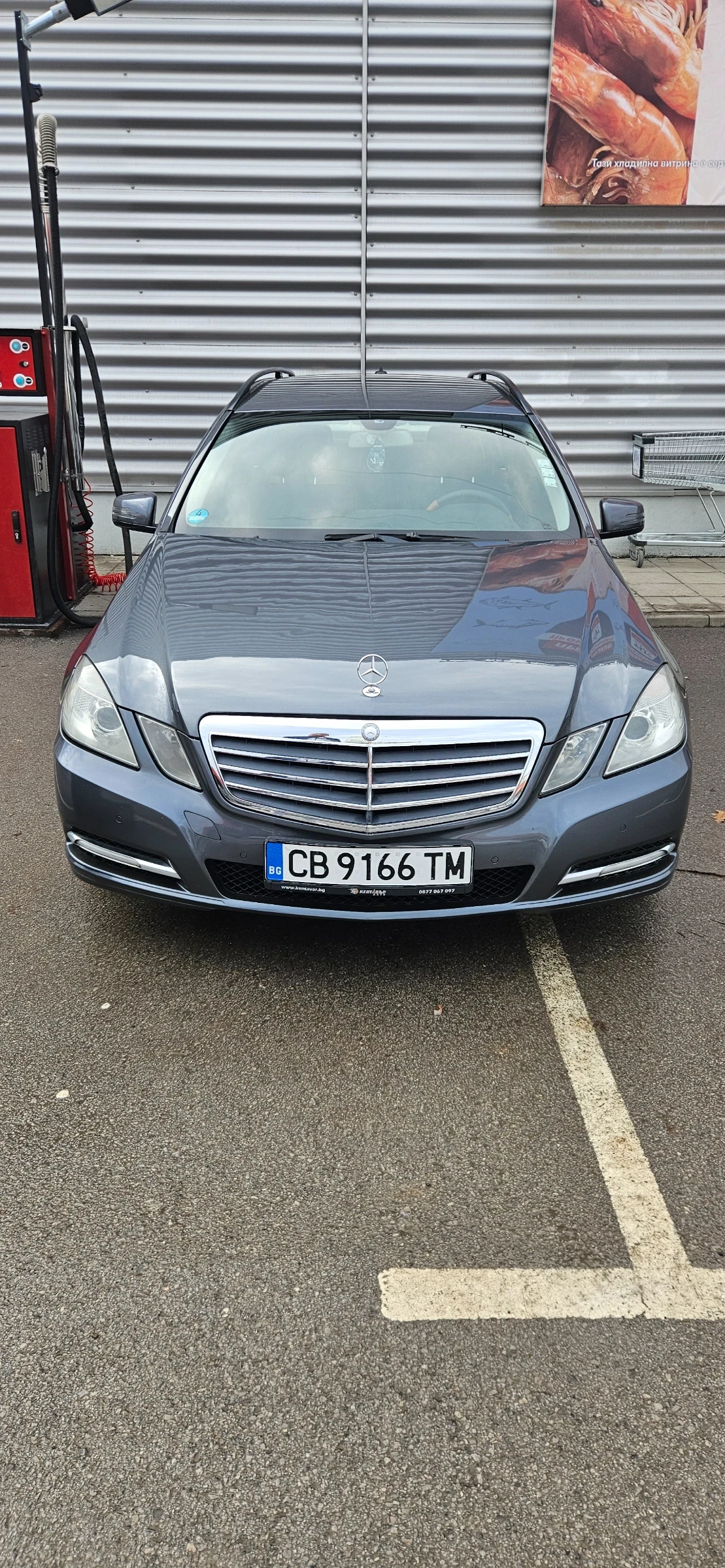 Mercedes-Benz E 220 2.2, снимка 1