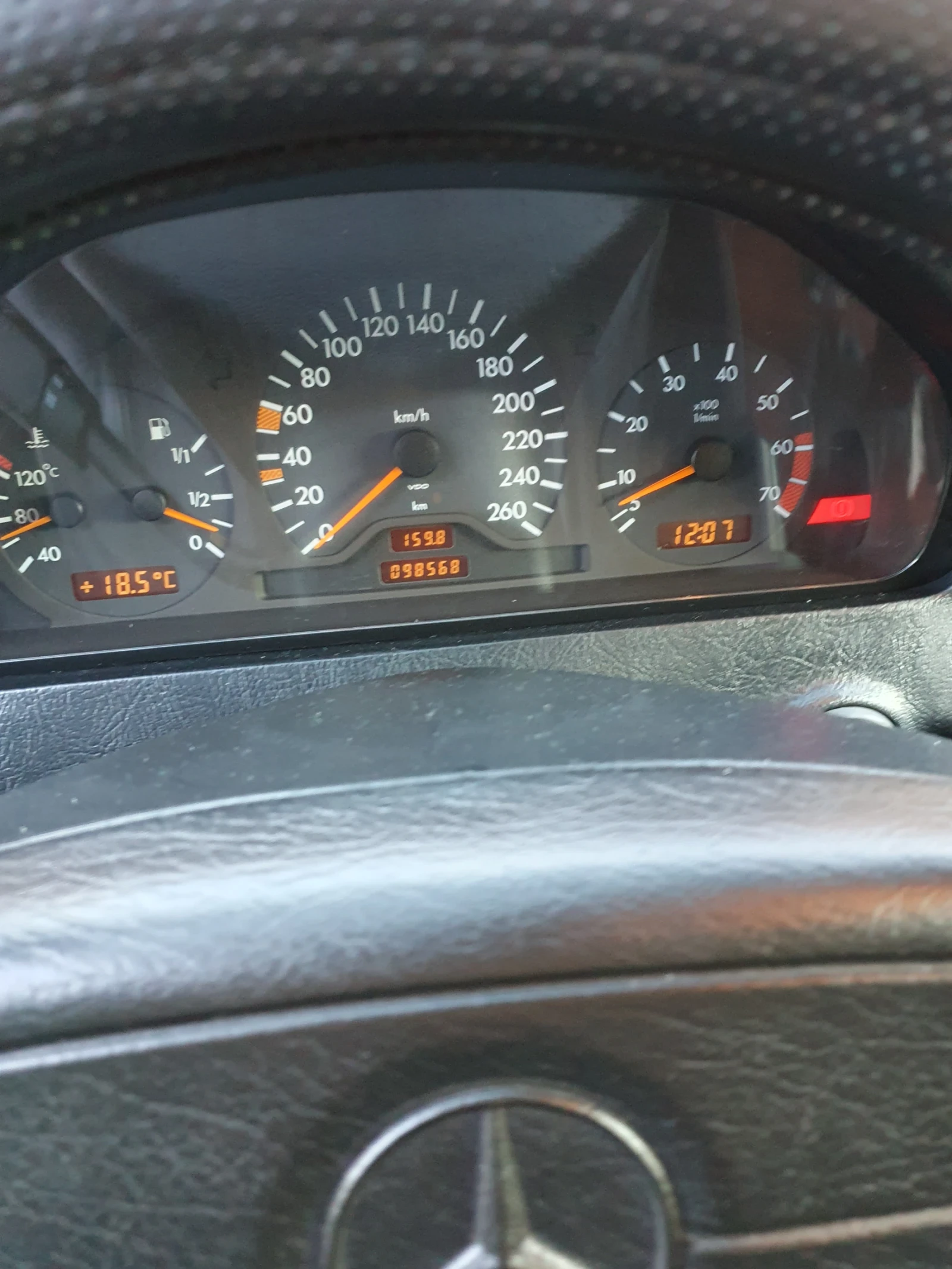 Mercedes-Benz C 200  - изображение 9