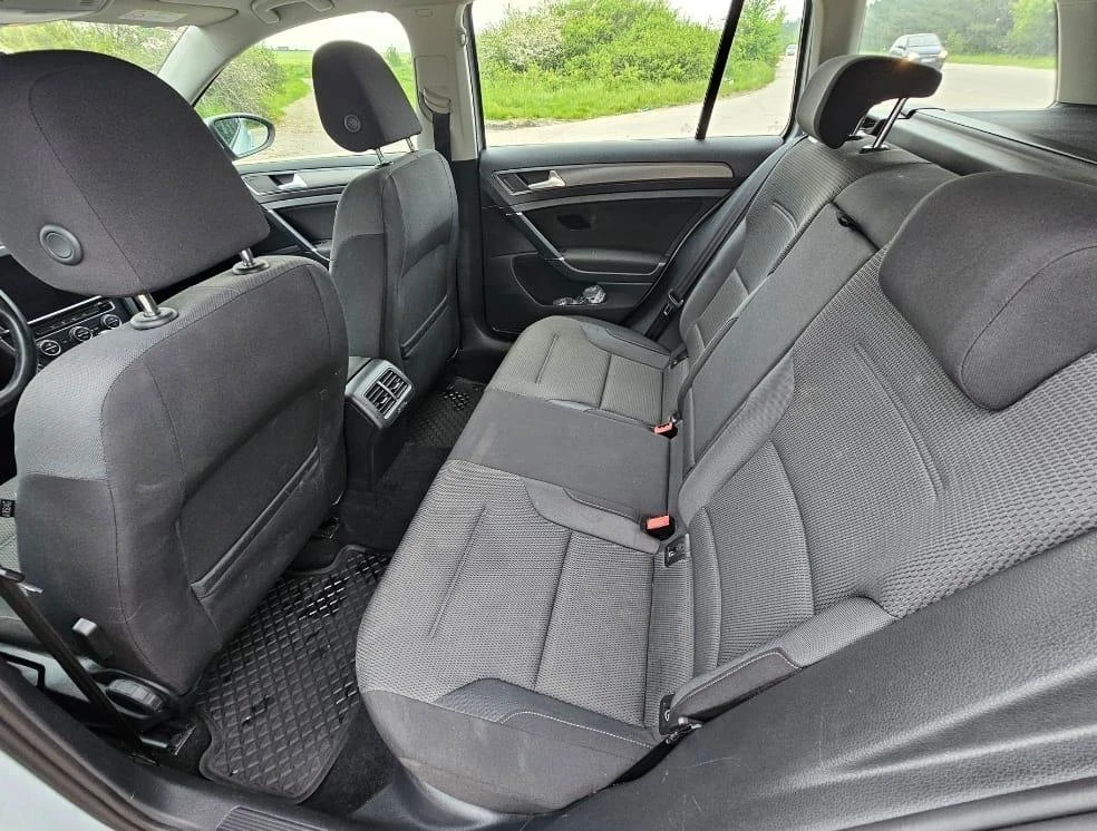 VW Golf Лична Кола 1 Собственик - изображение 9