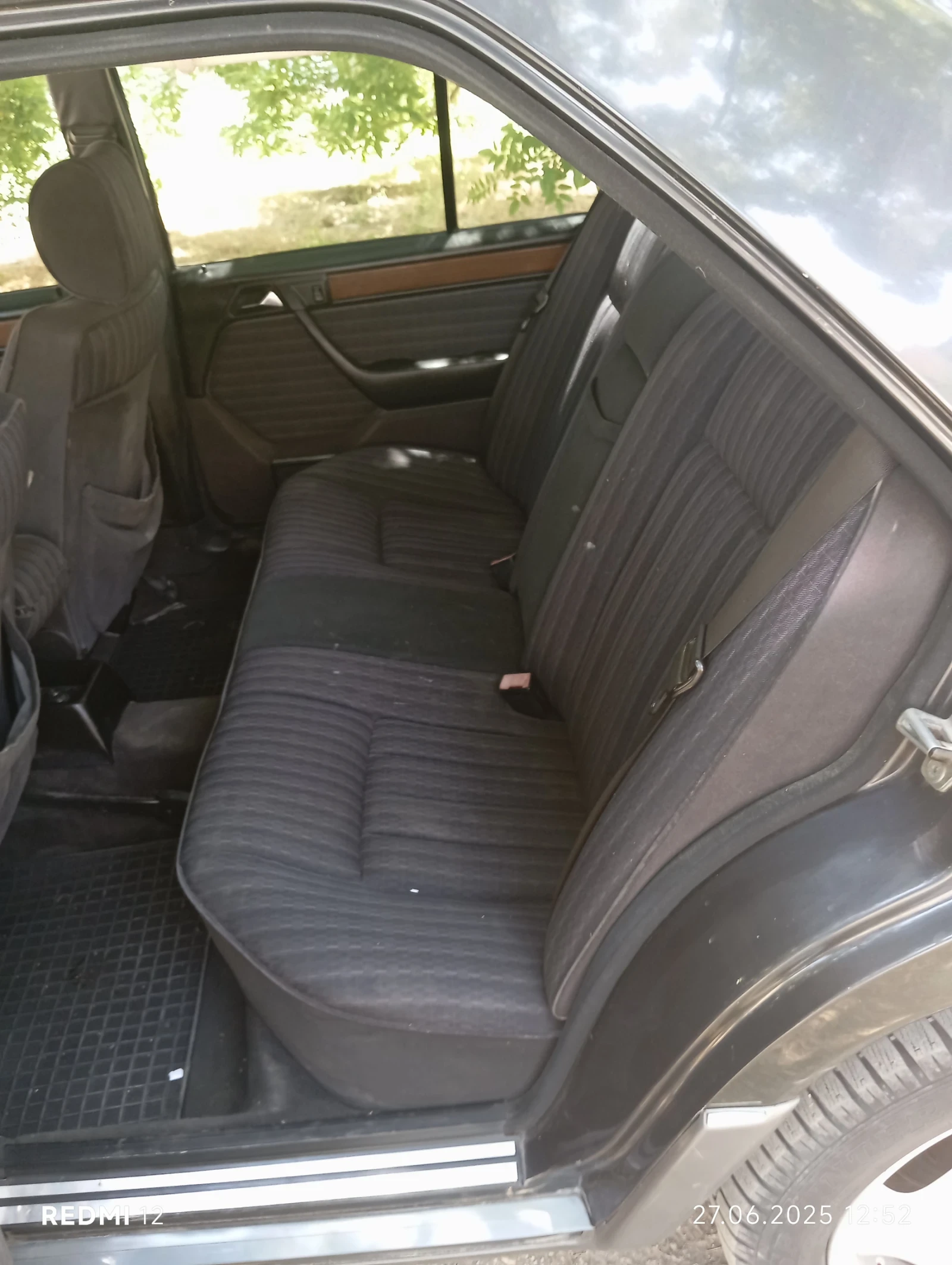 Mercedes-Benz 124 E200 - изображение 9