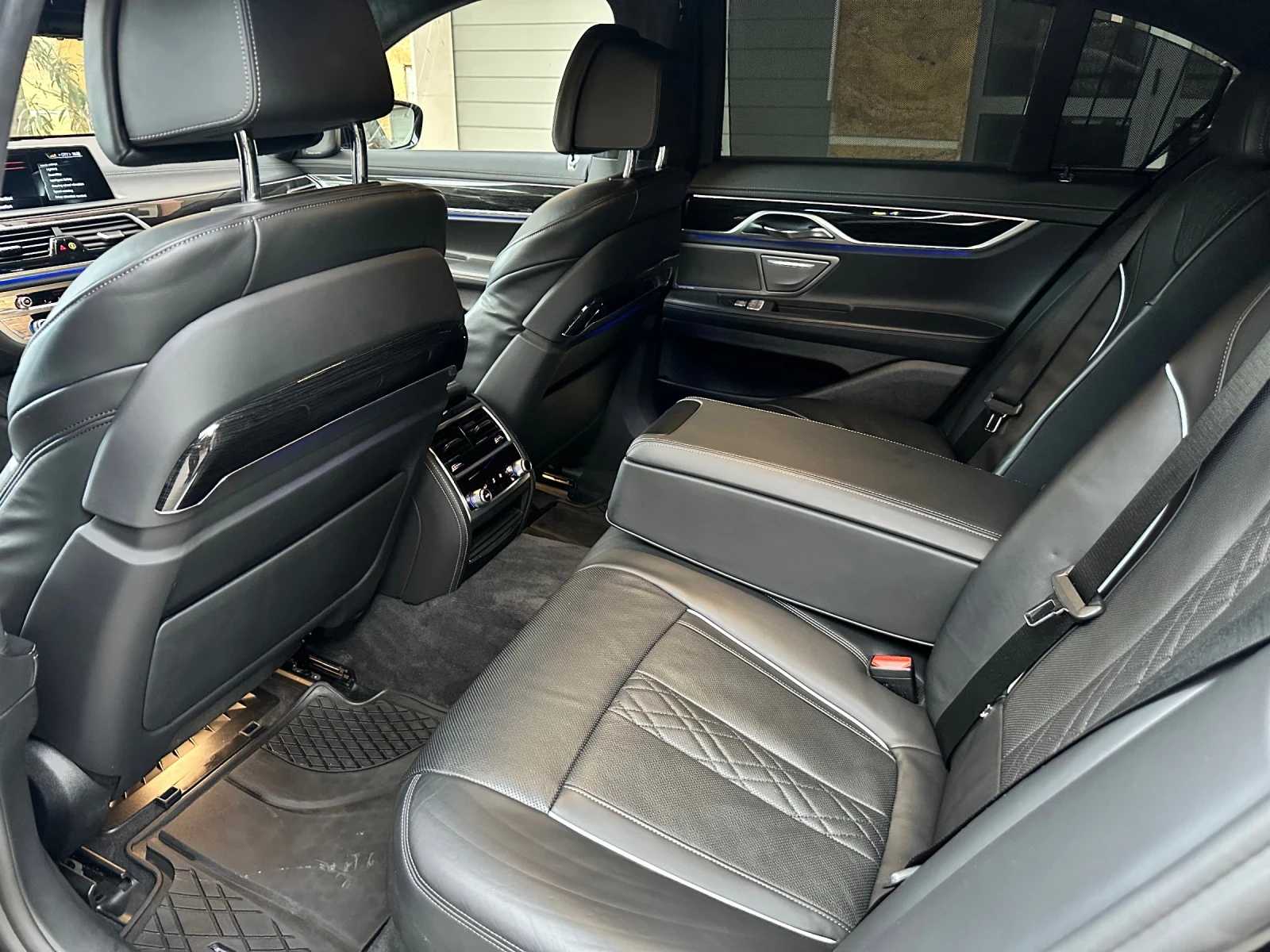 BMW 750 i xDrive M-pack FULL | Mobile.bg   12