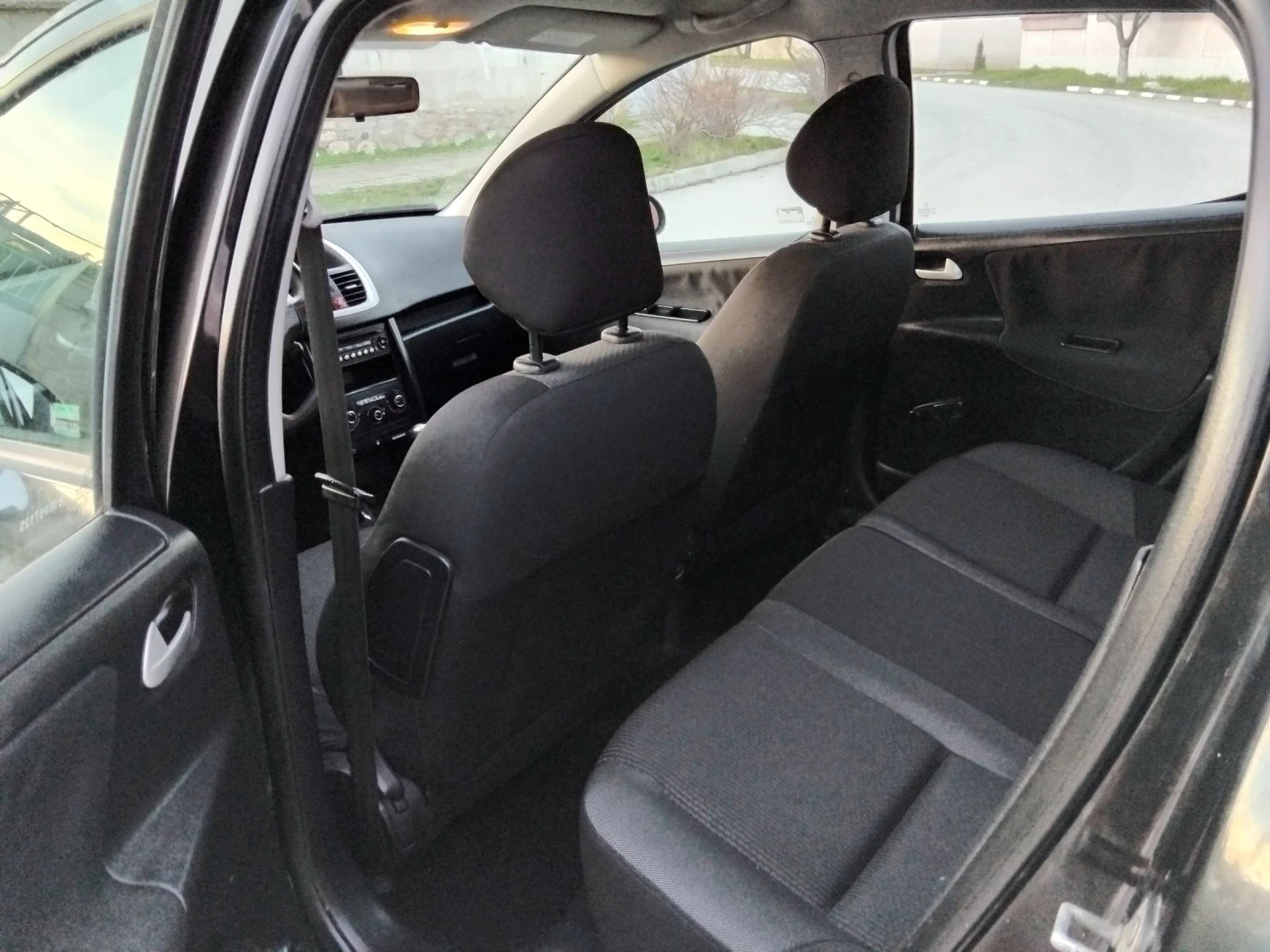 Peugeot 207 1.4i.75k + �����. ����� ���������. 2010�. | Mobile.bg � ����������� 17