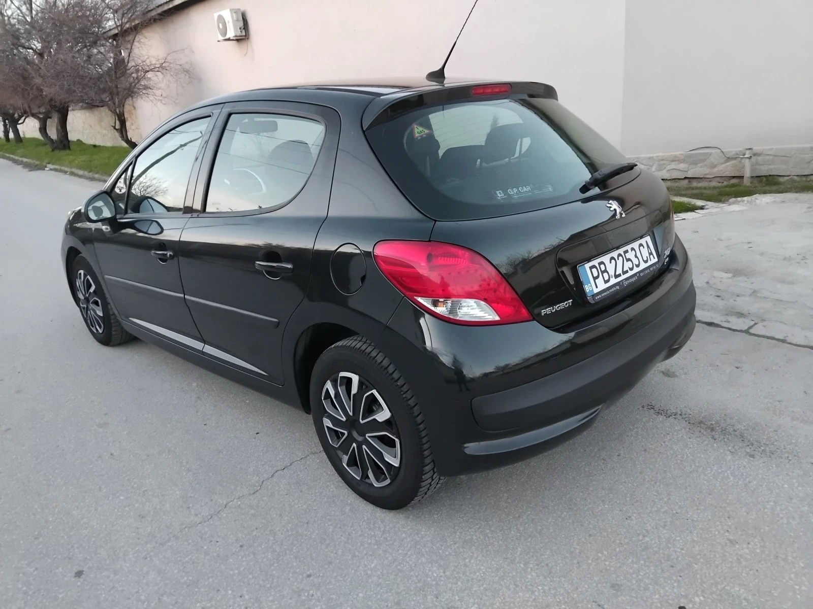 Peugeot 207 1.4i.75k + �����. ����� ���������. 2010�. | Mobile.bg � ����������� 9