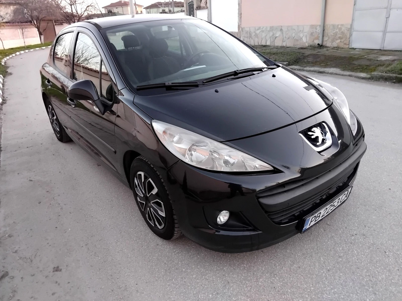 Peugeot 207 1.4i.75k + �����. ����� ���������. 2010�. | Mobile.bg � ����������� 11