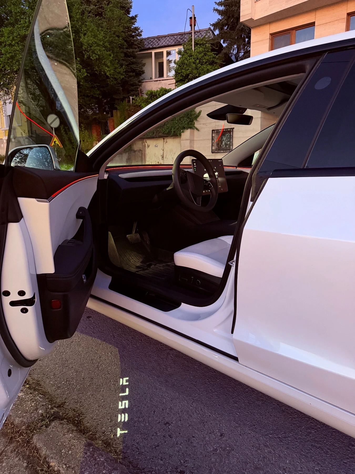 Tesla Model 3 Long Range, снимка 6 - Автомобили и джипове - 52879659