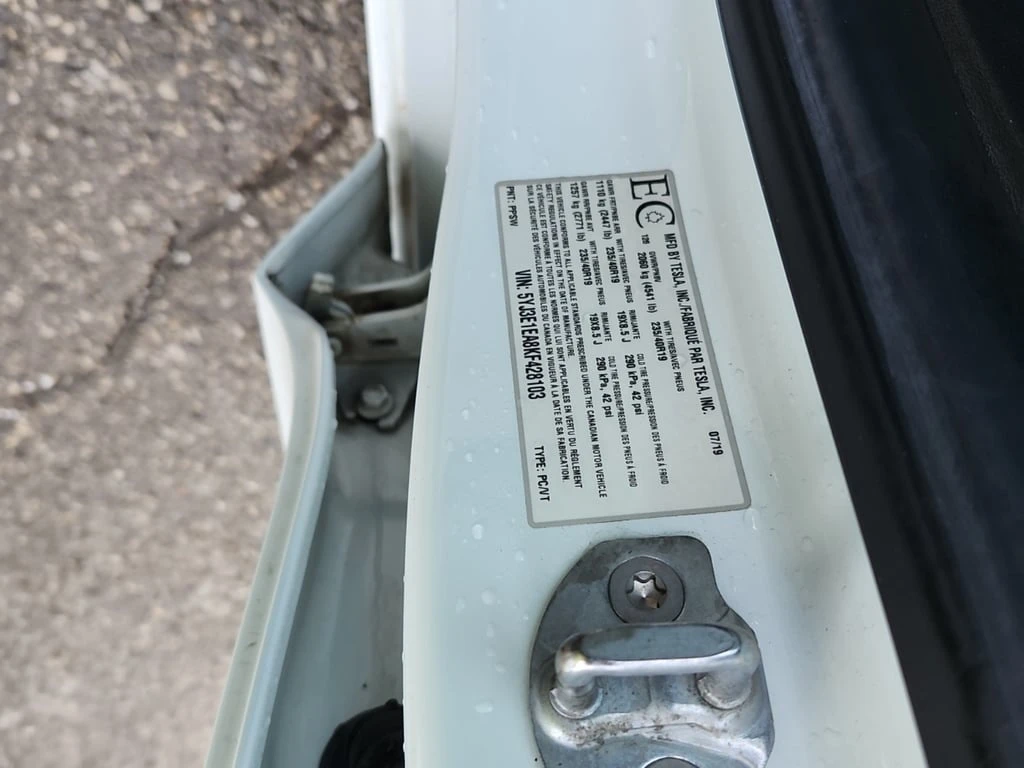 Tesla Model 3 * STANDARD RANGE PLUS * CARFAX * ��� ������������  | Mobile.bg � ����������� 16