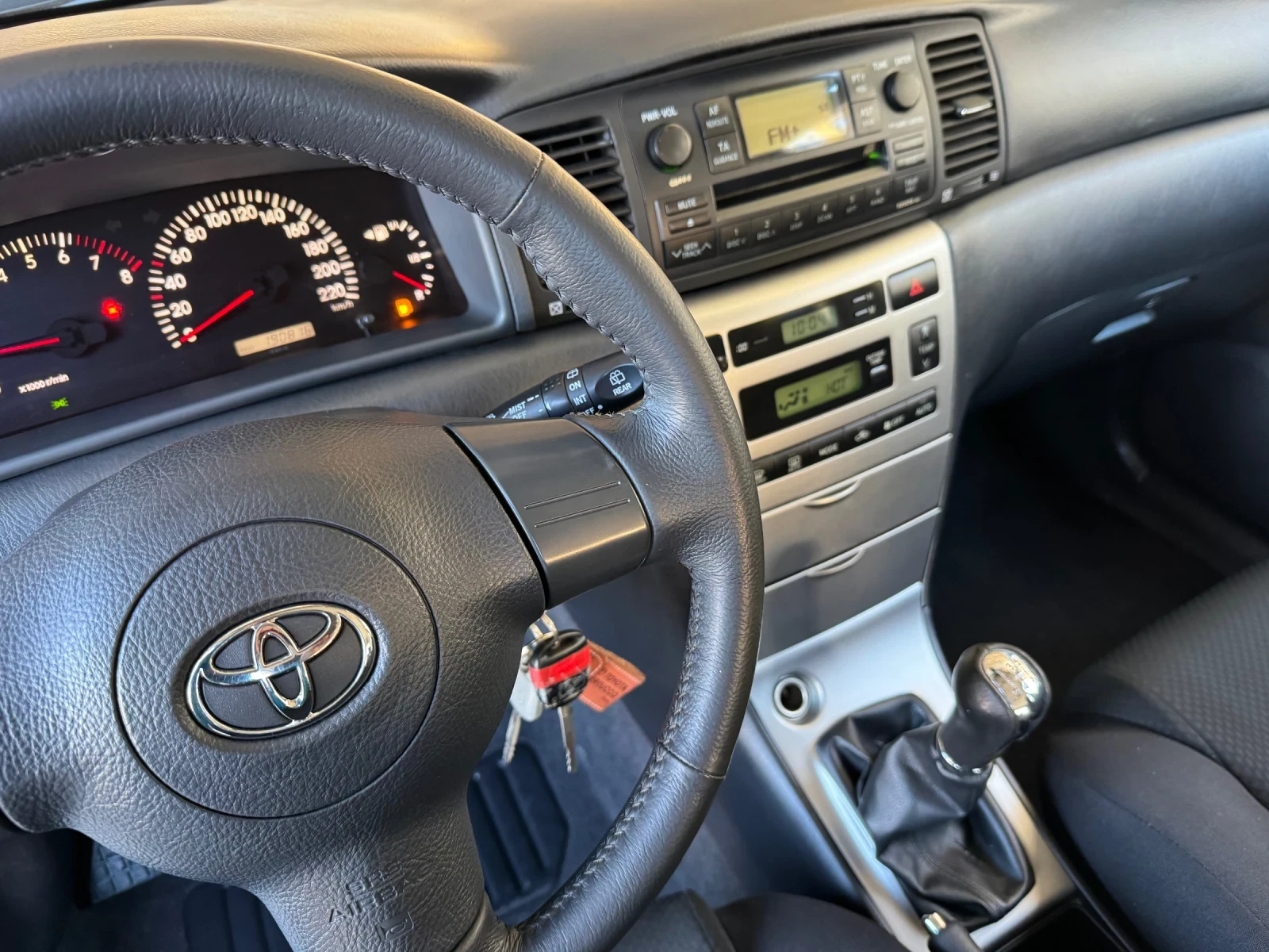 Toyota Corolla 1, 6 VVT-i* FACELIFT* 110 KC* ������* ���� ���� | Mobile.bg � ����������� 10