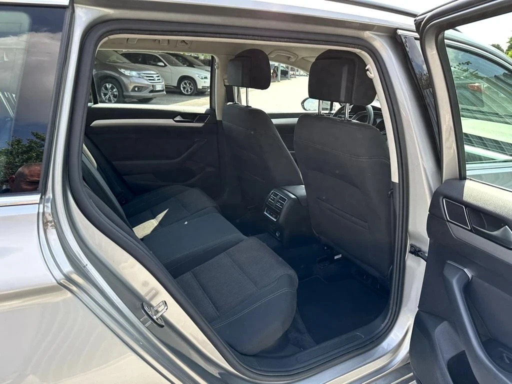 VW Passat Passat 120k DSG, снимка 8 - Автомобили и джипове - 53913325