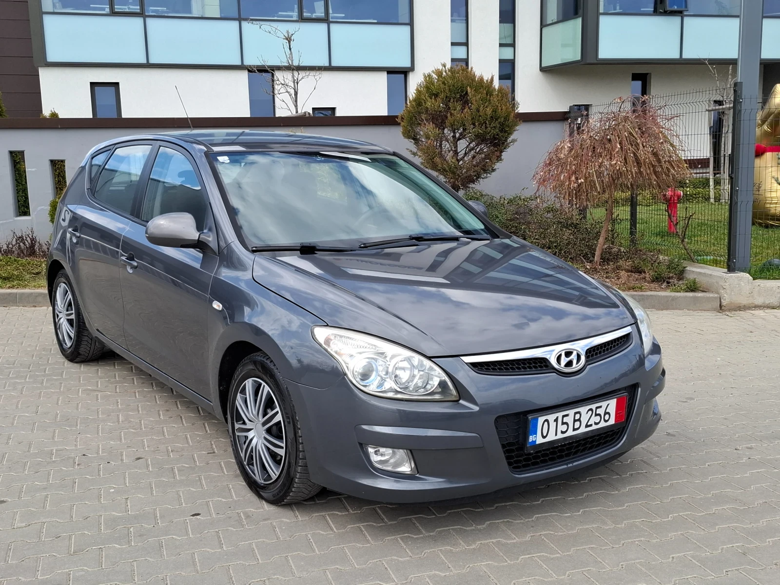 Hyundai I30 1.6CRDI* (90кс)* * КЛИМАТРОНИК* HOB BHOC* , снимка 3 - Автомобили и джипове - 53988646