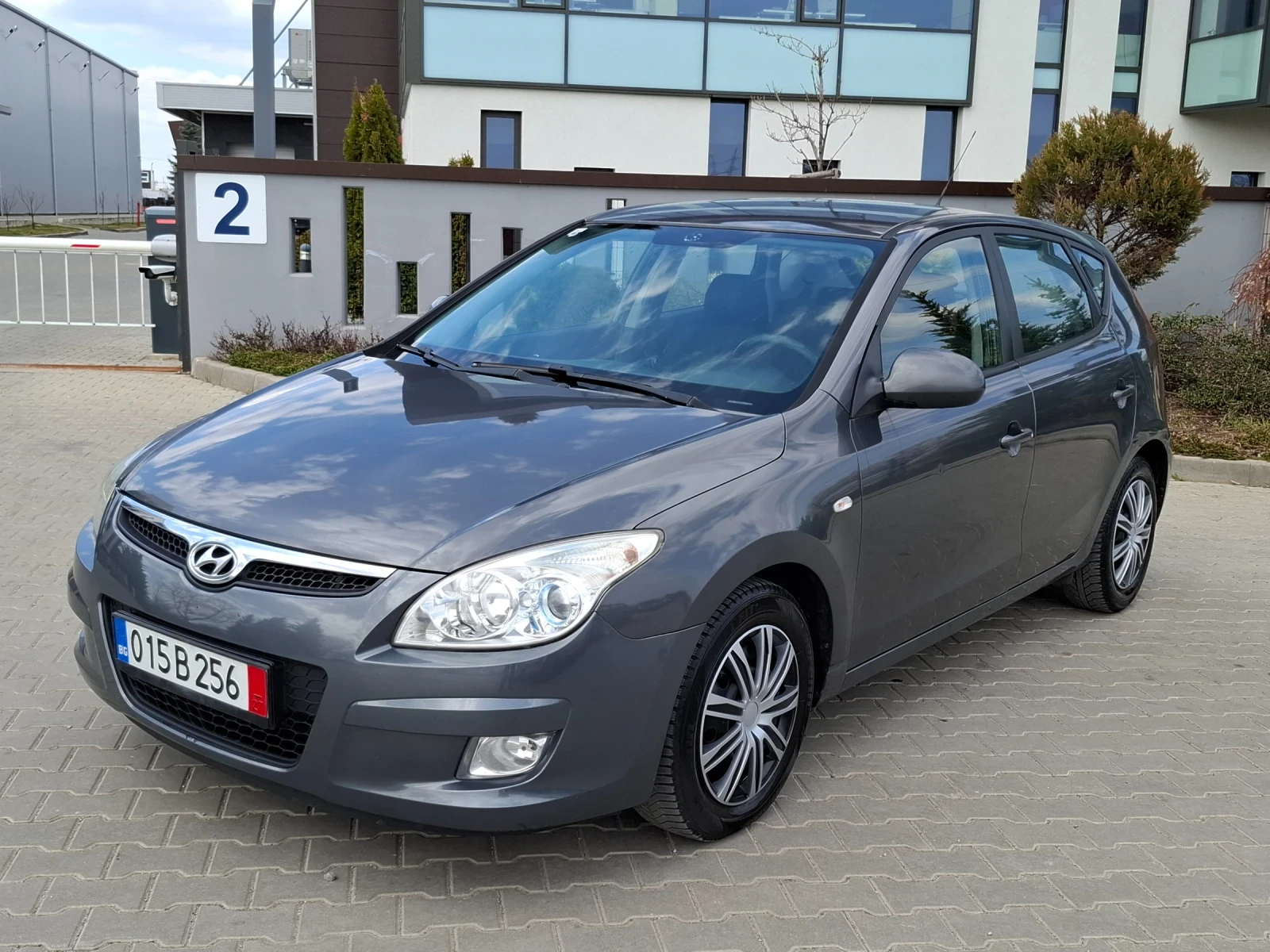 Hyundai I30 1.6CRDI* (90кс)* * КЛИМАТРОНИК* HOB BHOC* , снимка 11 - Автомобили и джипове - 53988646