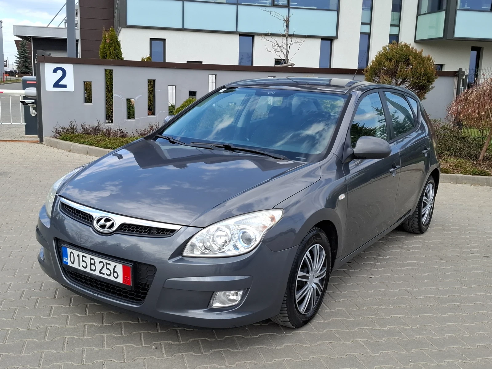 Hyundai I30 1.6CRDI* (90кс)* * КЛИМАТРОНИК* HOB BHOC* , снимка 10 - Автомобили и джипове - 53988646