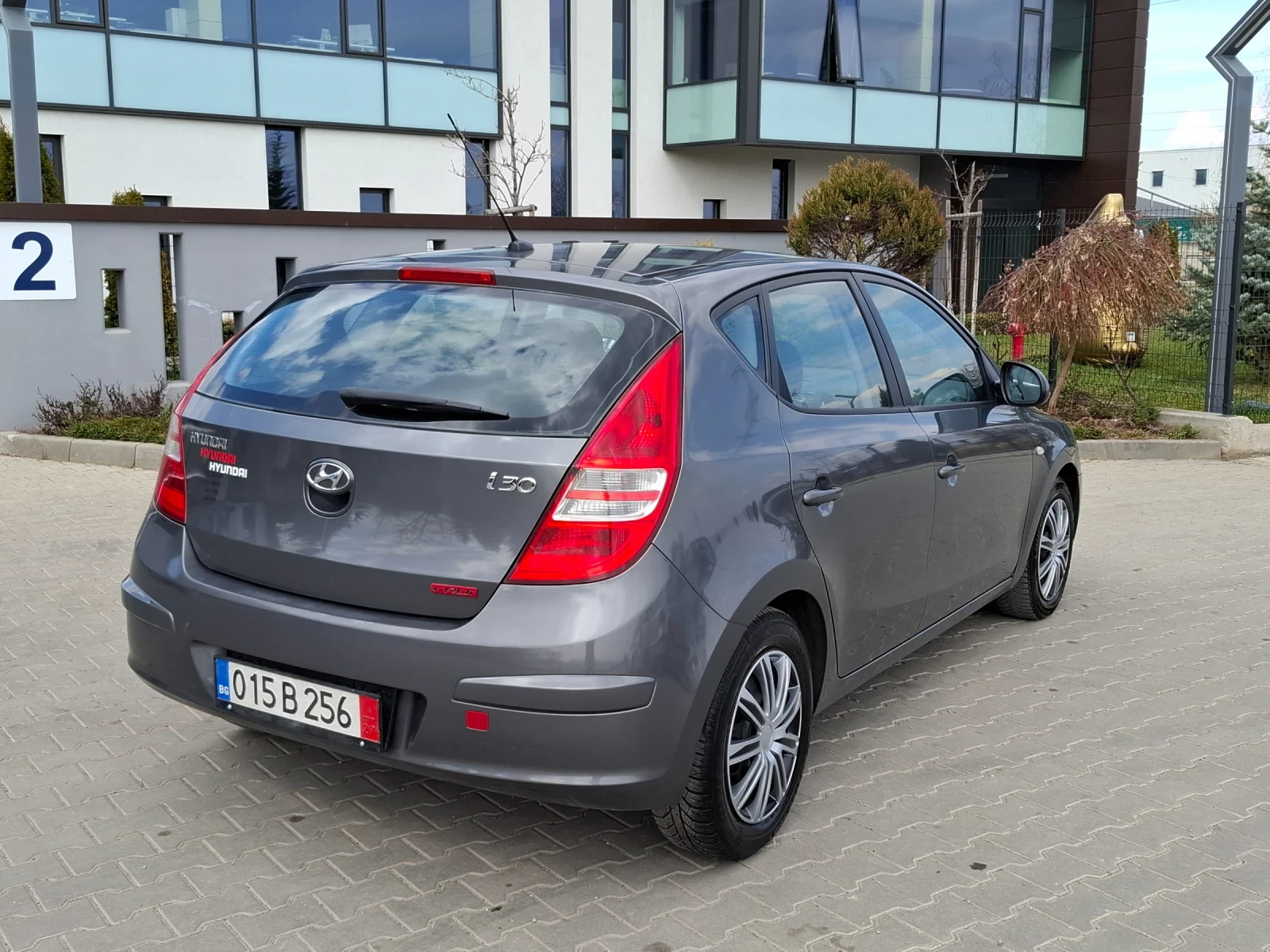 Hyundai I30 1.6CRDI* (90кс)* * КЛИМАТРОНИК* HOB BHOC* , снимка 8 - Автомобили и джипове - 53988646