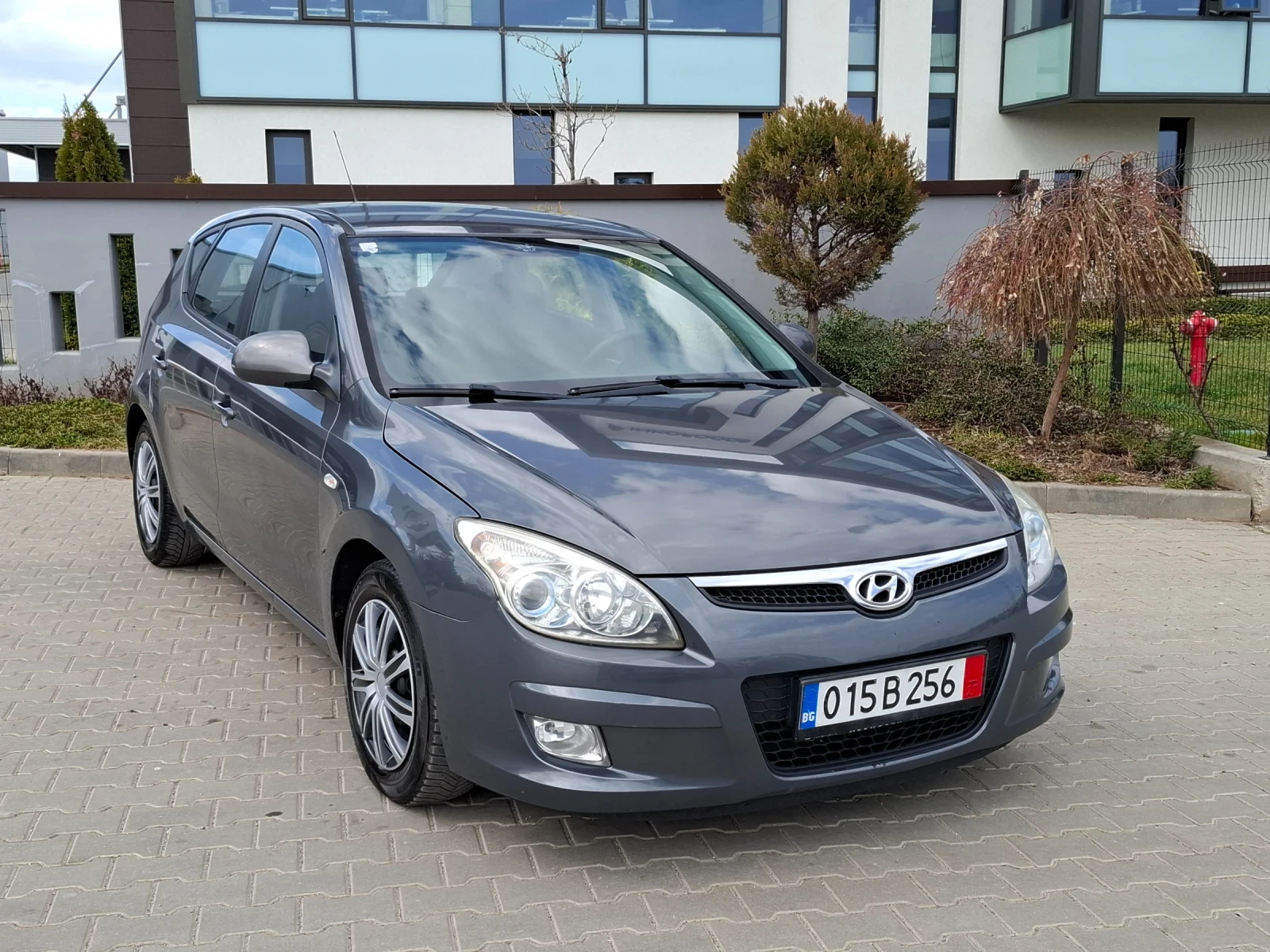 Hyundai I30 1.6CRDI* (90кс)* * КЛИМАТРОНИК* HOB BHOC* , снимка 2 - Автомобили и джипове - 53988646