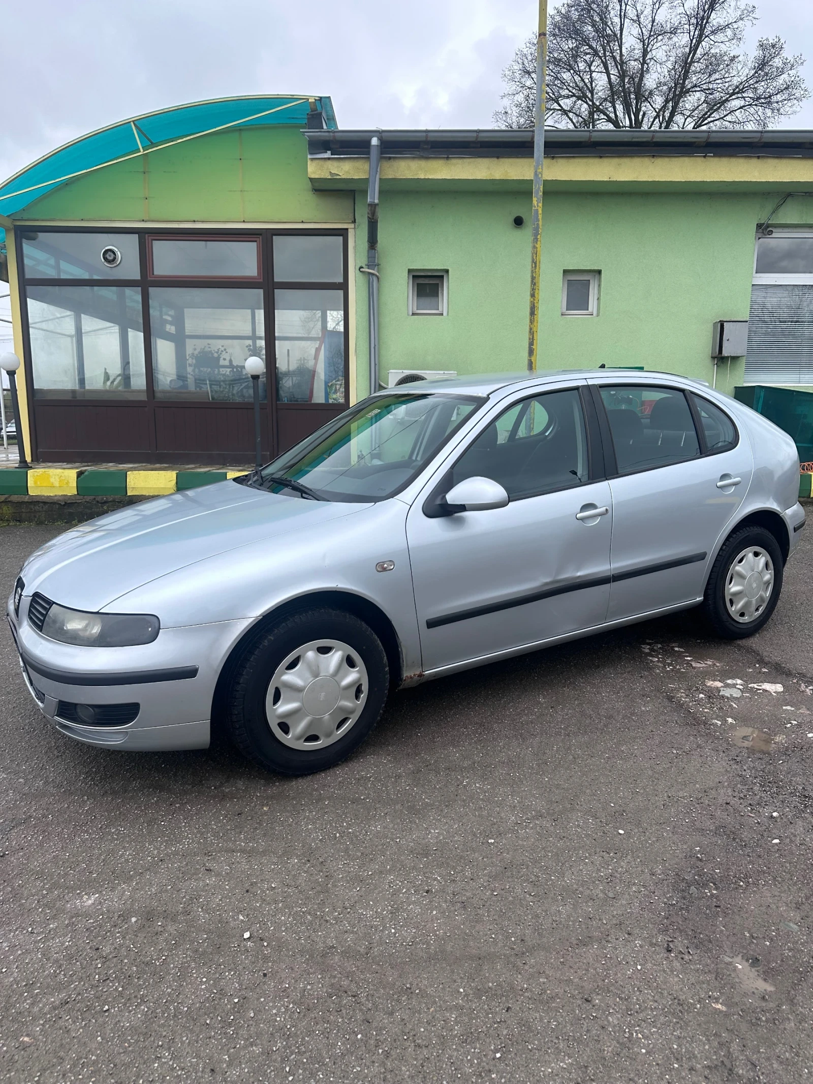 Seat Leon 1.9, снимка 4 - Автомобили и джипове - 54140513