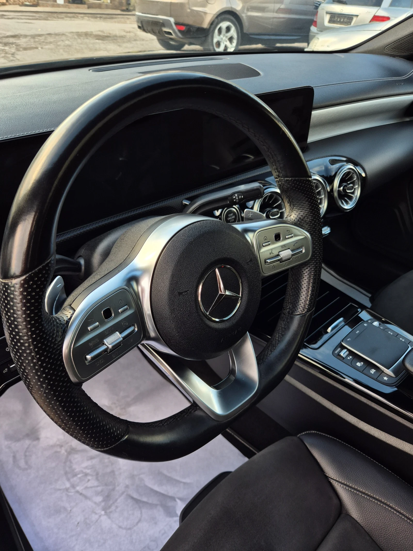 Mercedes-Benz CLA 200 CDI* EDITION* PANORAMA* CAMERA* AMBIENT* LED, снимка 10 - Автомобили и джипове - 54230087