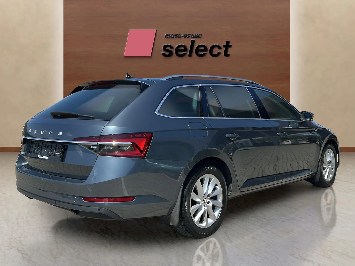 Skoda Superb 1.5 TSI, снимка 7 - Автомобили и джипове - 54259884