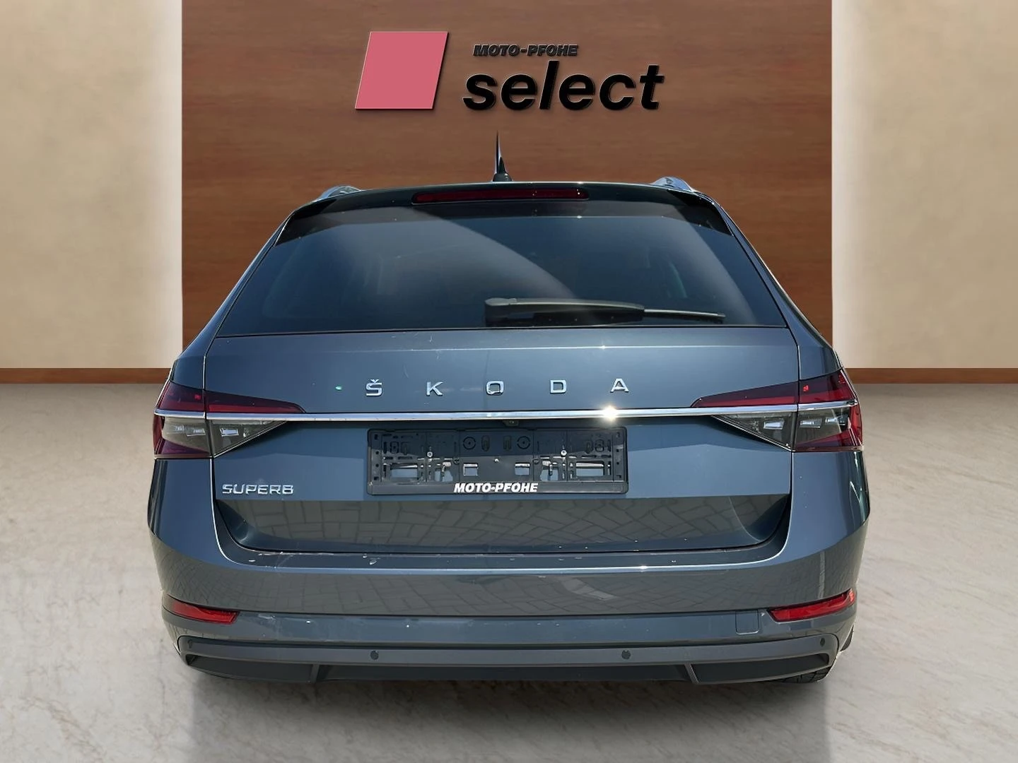 Skoda Superb 1.5 TSI, снимка 8 - Автомобили и джипове - 54259884