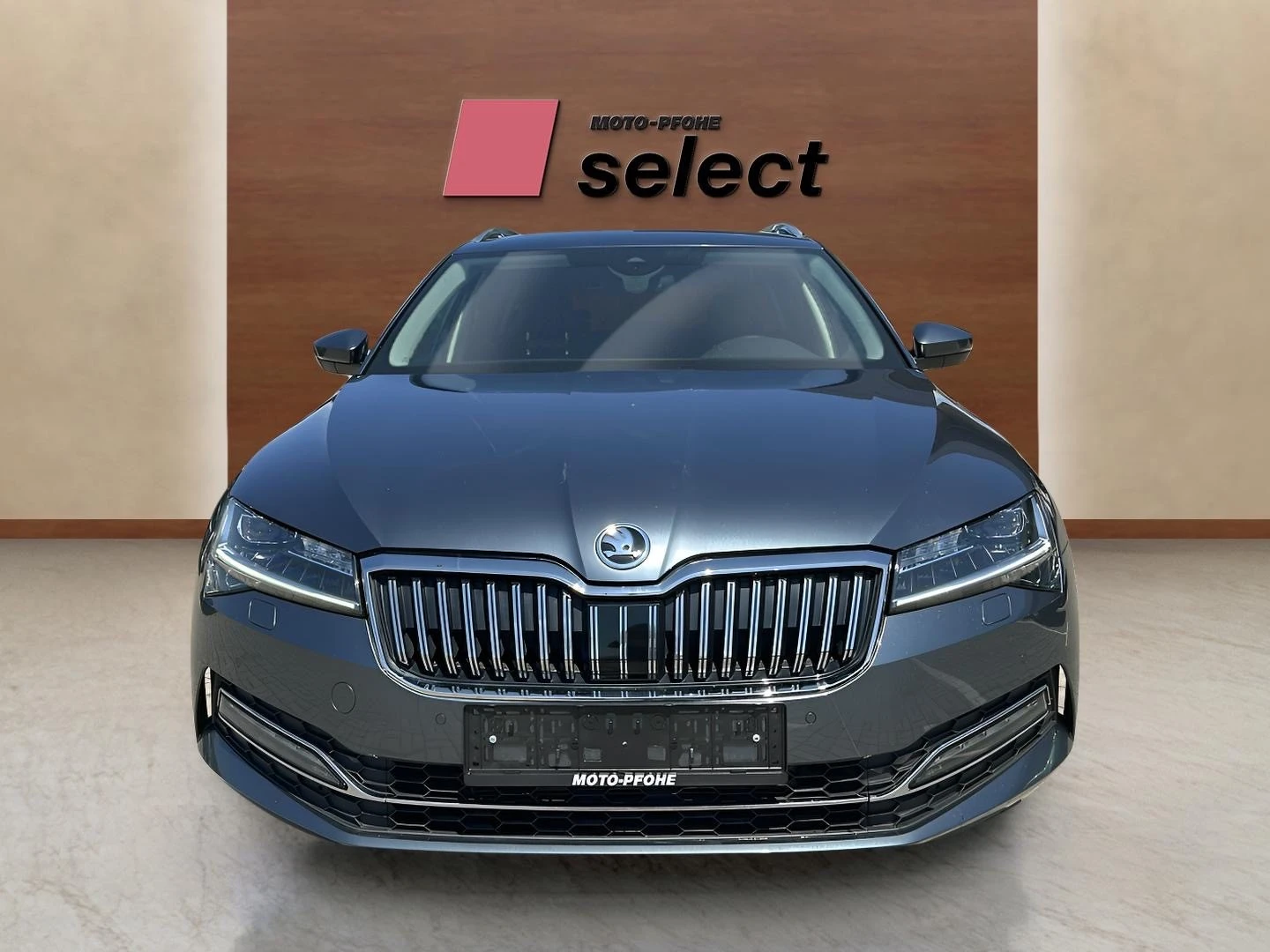 Skoda Superb 1.5 TSI, снимка 3 - Автомобили и джипове - 54259884