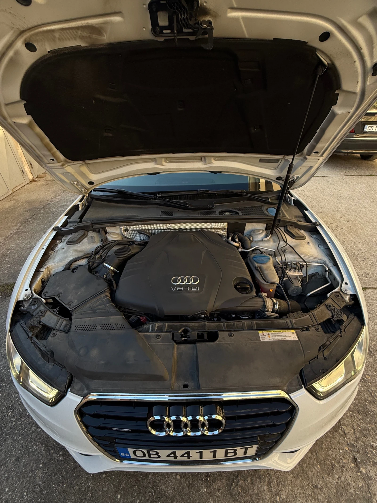 Audi A5 3.0tdi QUATTRO 3x s-line, снимка 12 - Автомобили и джипове - 54346233