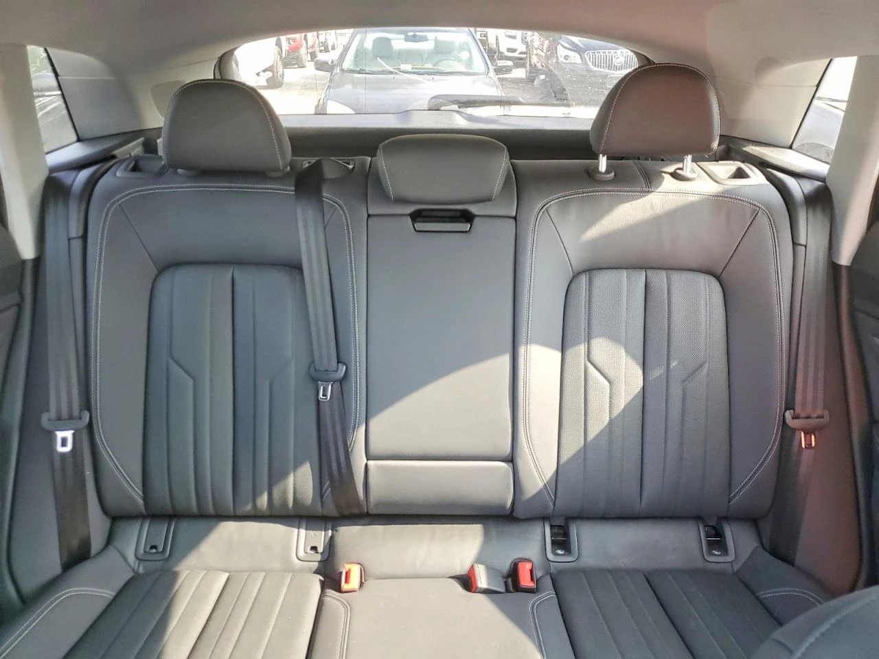 Audi E-Tron Premium Plus, снимка 10 - Автомобили и джипове - 55004155