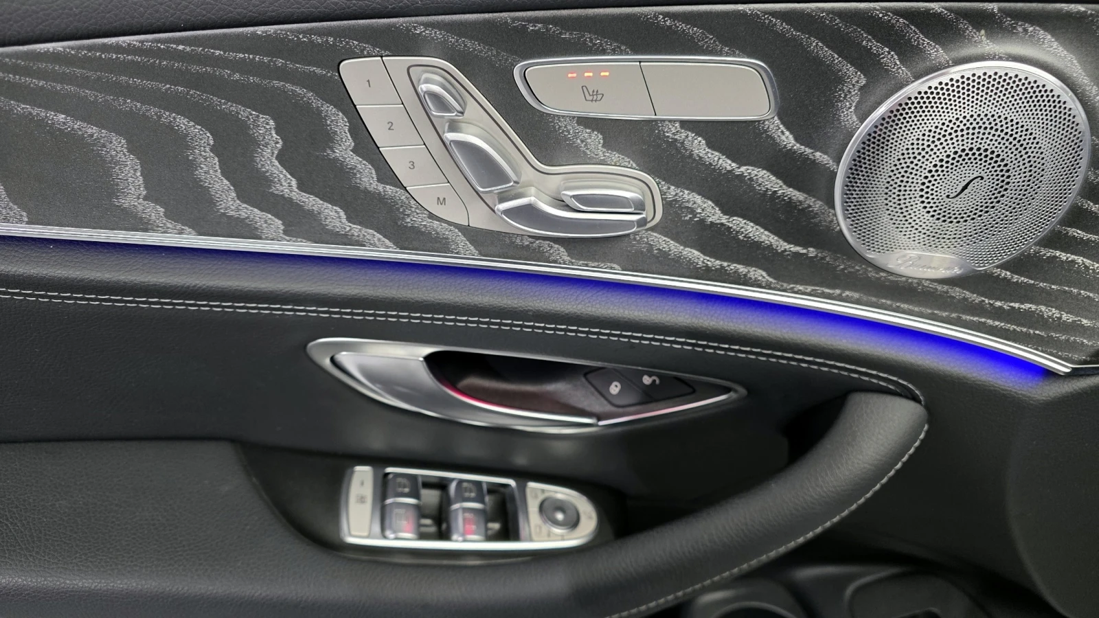 Mercedes-Benz E 350 E350 4MATIC AMG Line, снимка 13 - Автомобили и джипове - 55629188