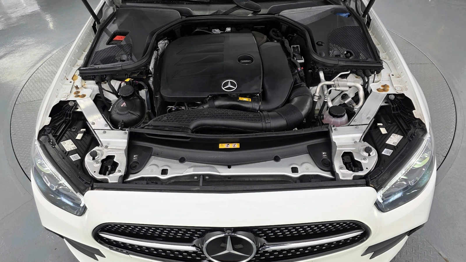 Mercedes-Benz E 350 E350 4MATIC AMG Line, снимка 5 - Автомобили и джипове - 55629188
