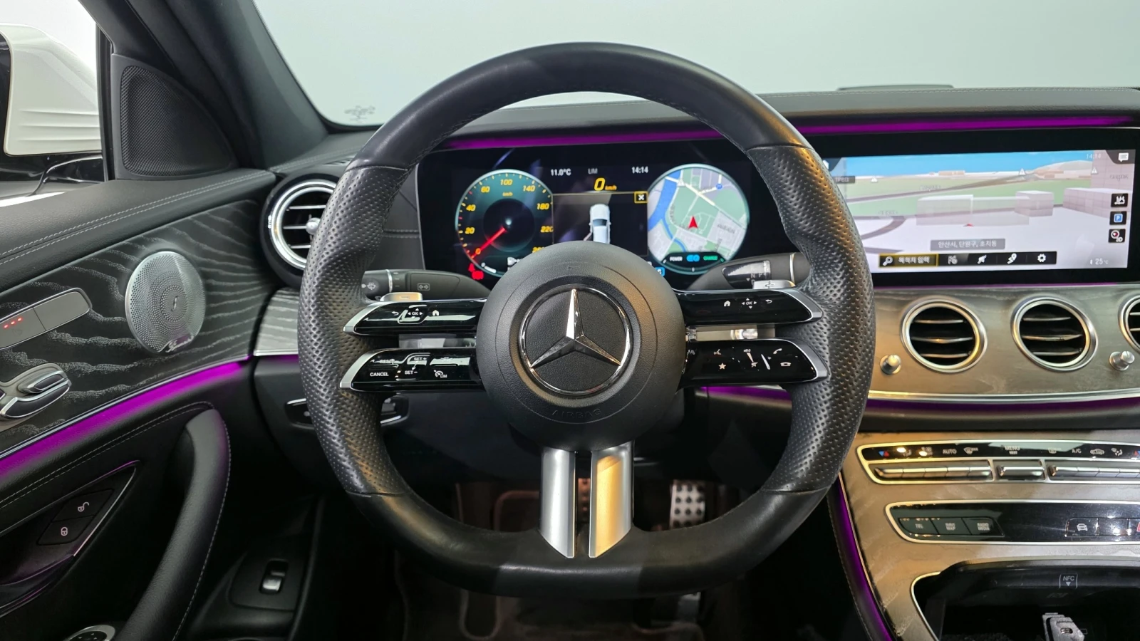 Mercedes-Benz E 350 E350 4MATIC AMG Line, снимка 12 - Автомобили и джипове - 55629188