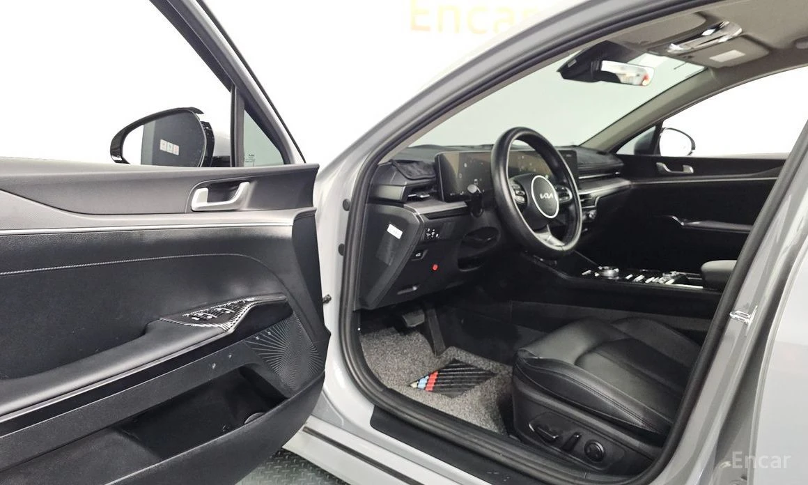 Kia K5, снимка 10 - Автомобили и джипове - 55642288