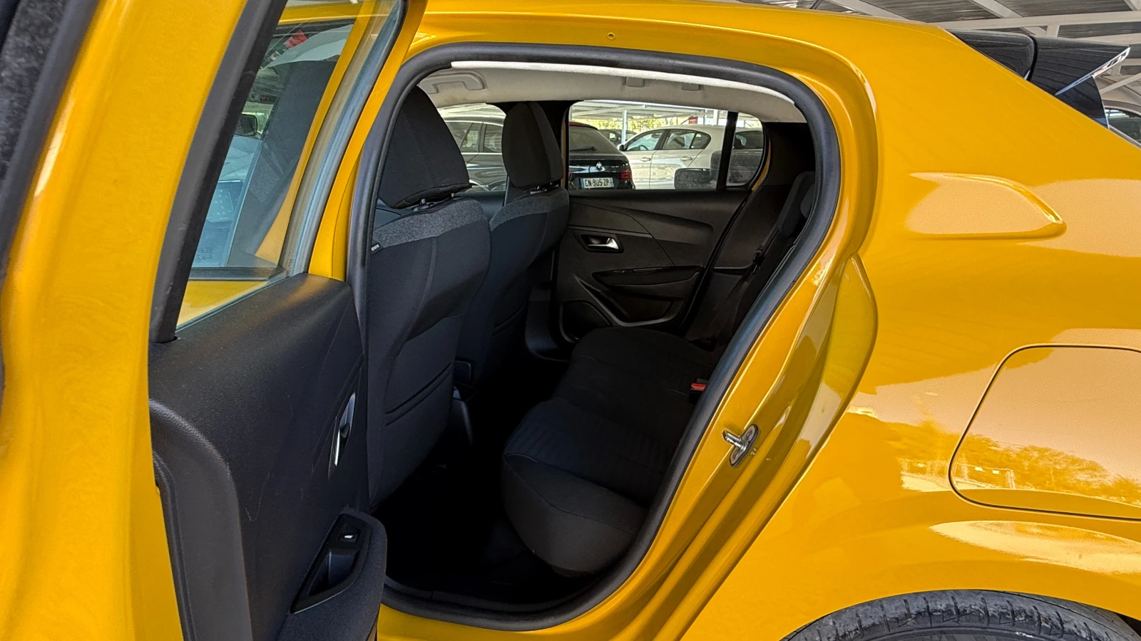 Peugeot 208 1.2-75кс-ГАЗ-GPL-BRC-EURO 6D/НОВ ВНОС ОТ ИТАЛИЯ, снимка 17 - Автомобили и джипове - 56021275