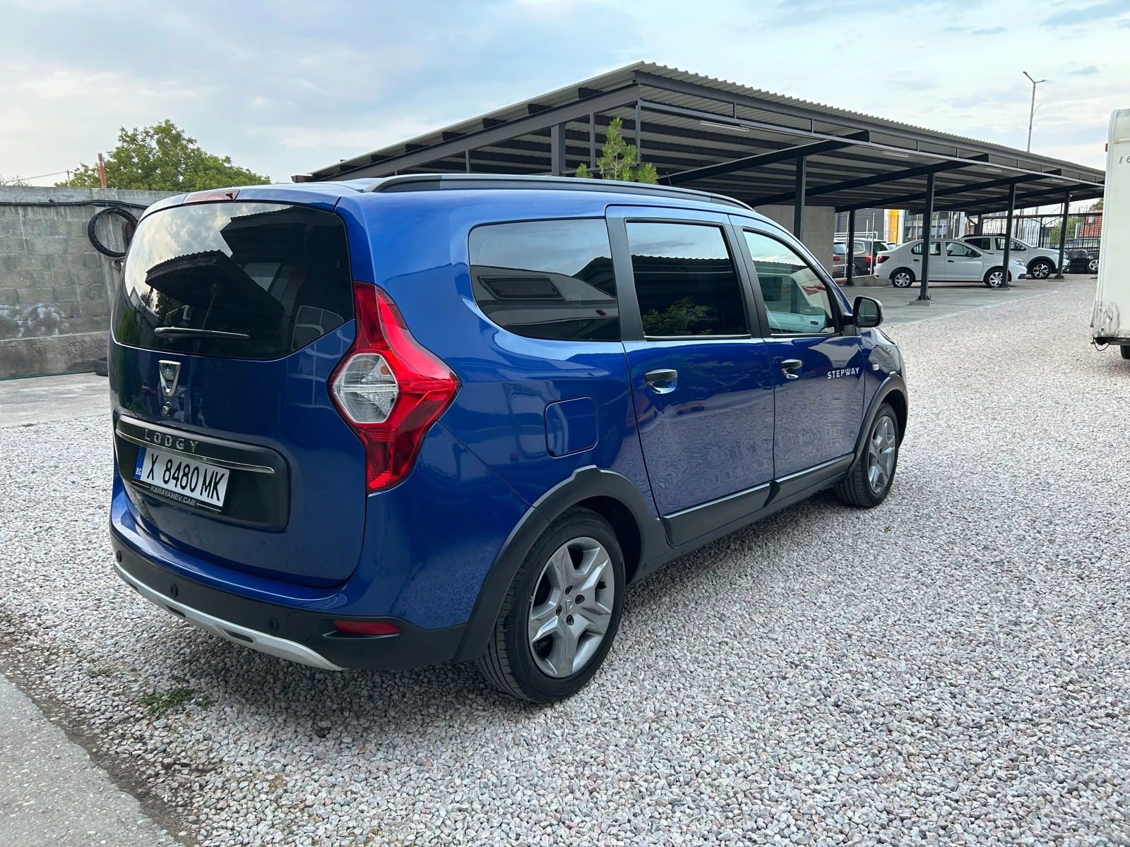 Dacia Lodgy 1.3 Benzin, снимка 5 - Автомобили и джипове - 56184281