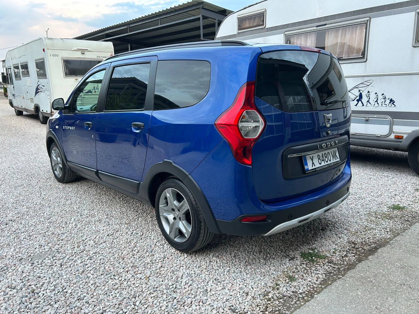 Dacia Lodgy 1.3 Benzin, снимка 3 - Автомобили и джипове - 56184281