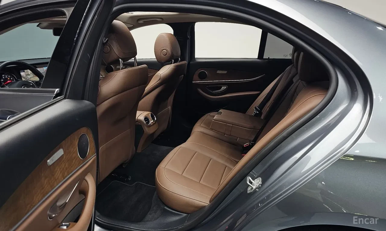 Mercedes-Benz E 300 ����* �������* ������* 360* �������*  | Mobile.bg � ����������� 12