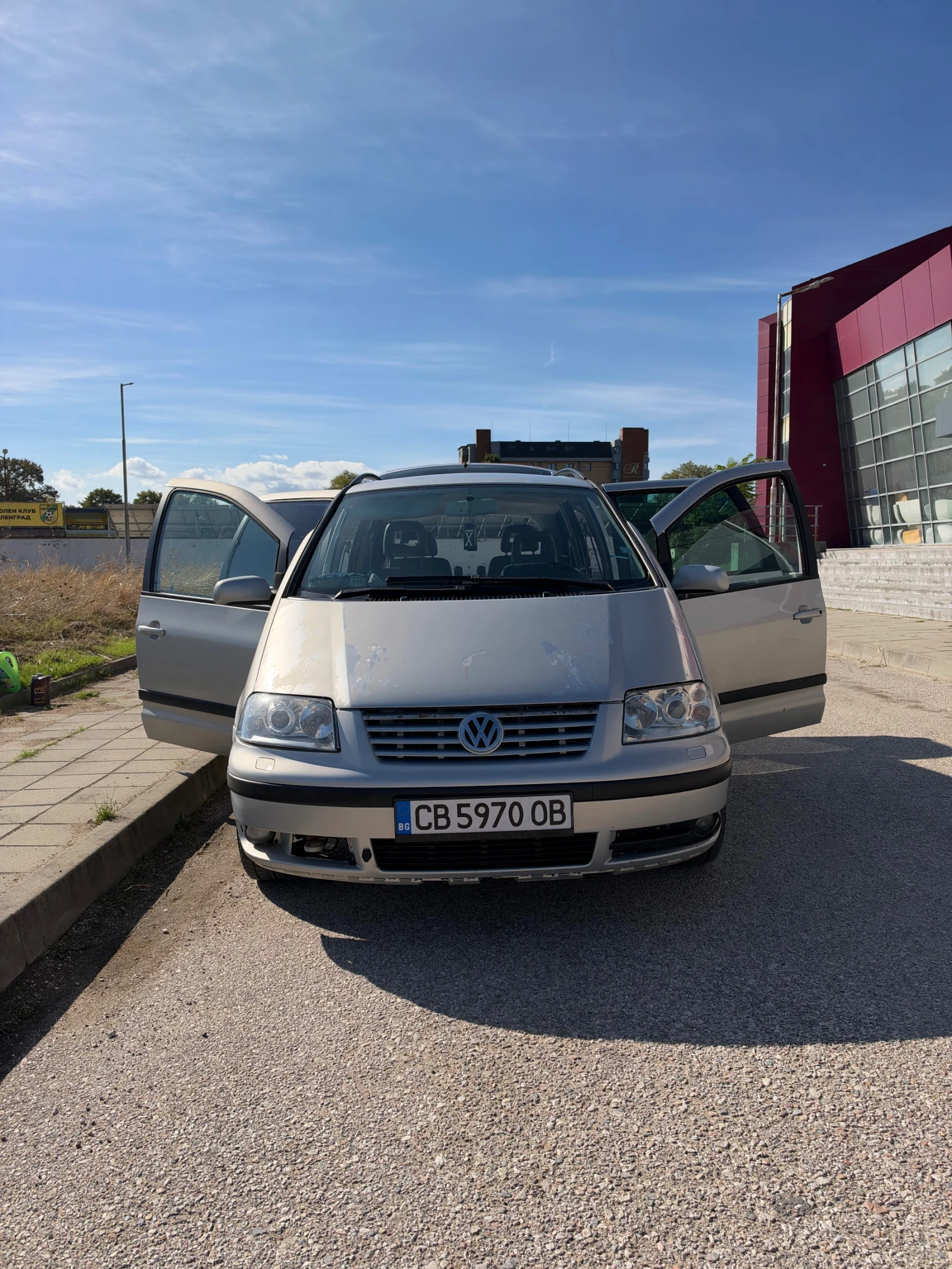 VW Sharan, снимка 12 - Автомобили и джипове - 56635362