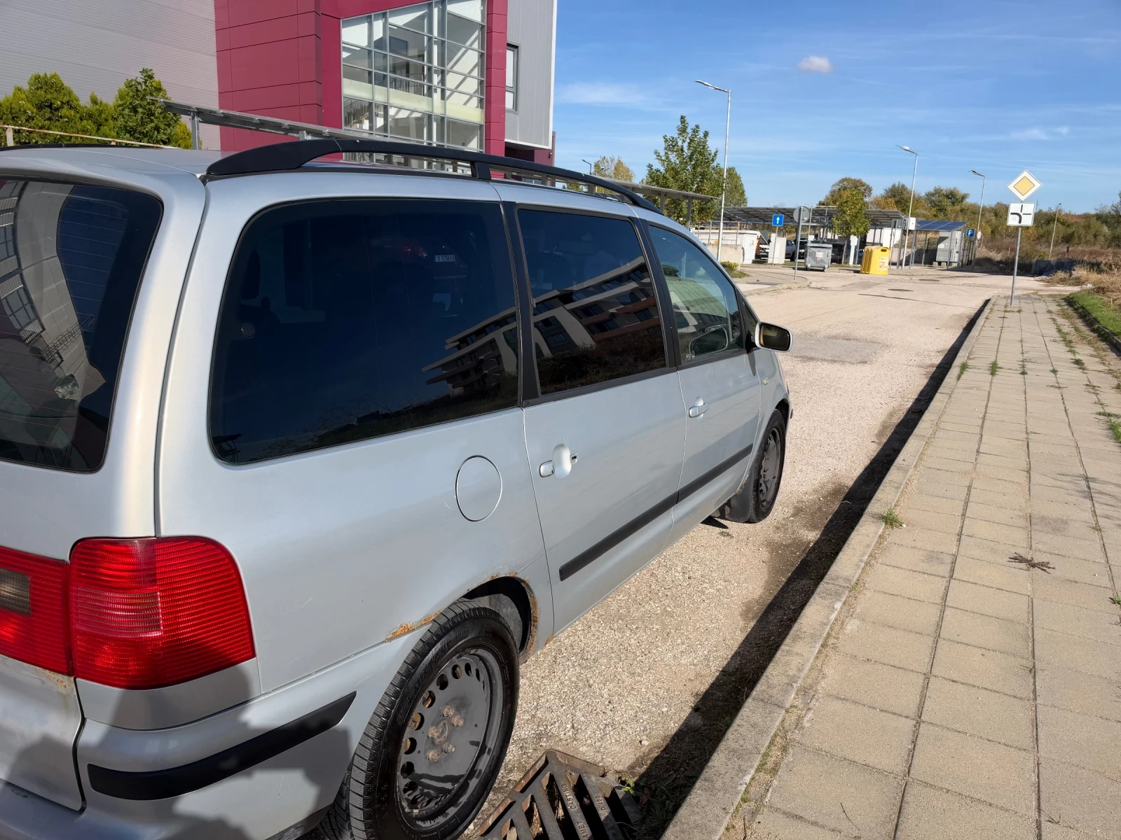 VW Sharan, снимка 4 - Автомобили и джипове - 56635362