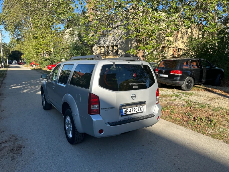 Nissan Pathfinder 2.5 Автомат, снимка 6 - Автомобили и джипове - 47466887